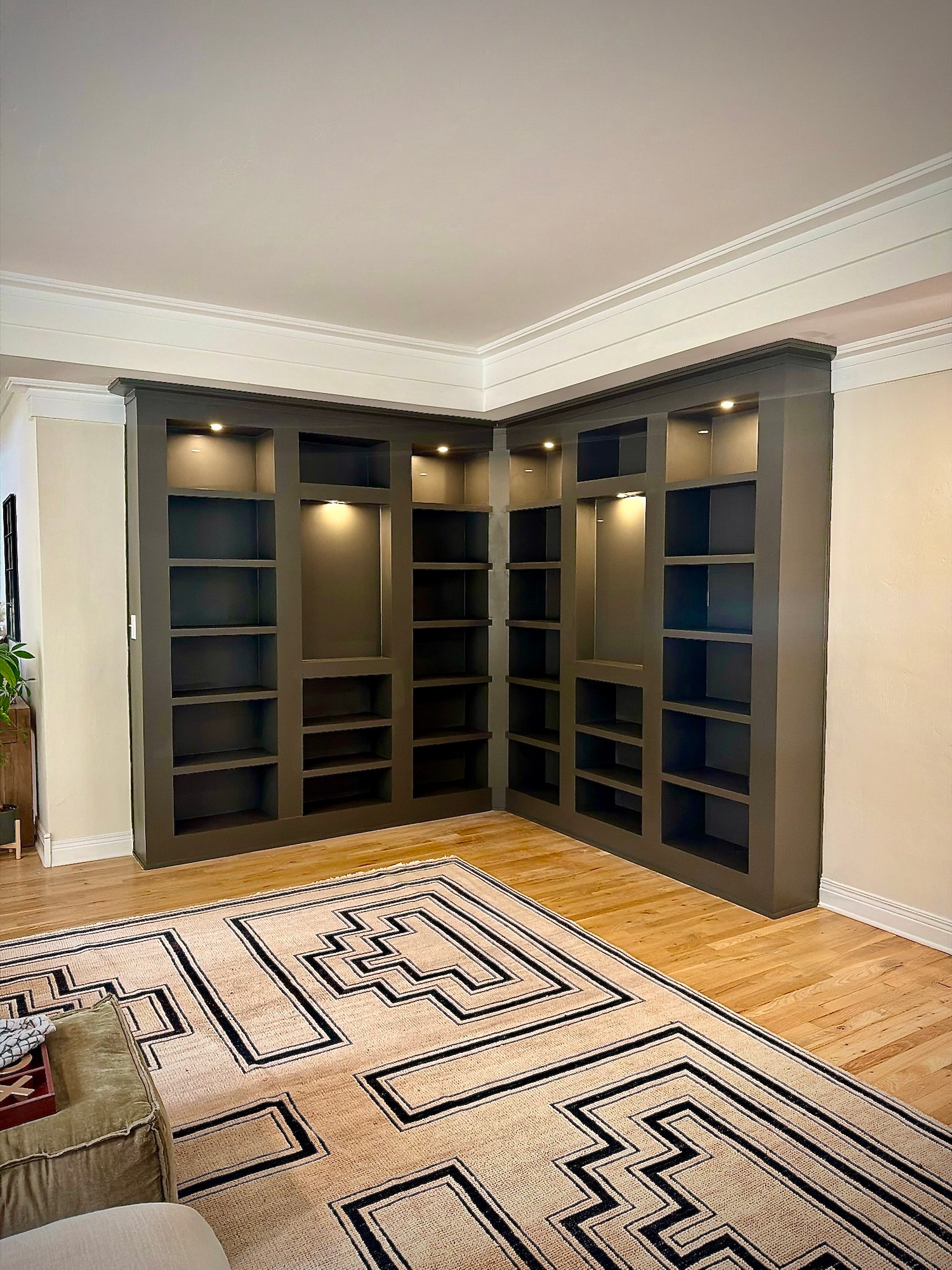 corner shelves Elementum Builds